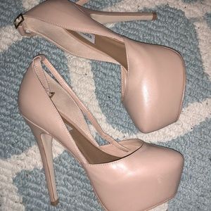 Steve Madden Nude Platform Size 7.5